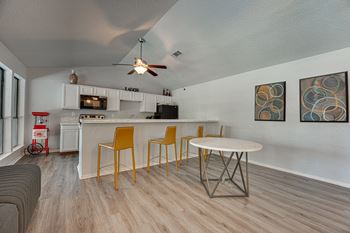 Spacious kitchen 